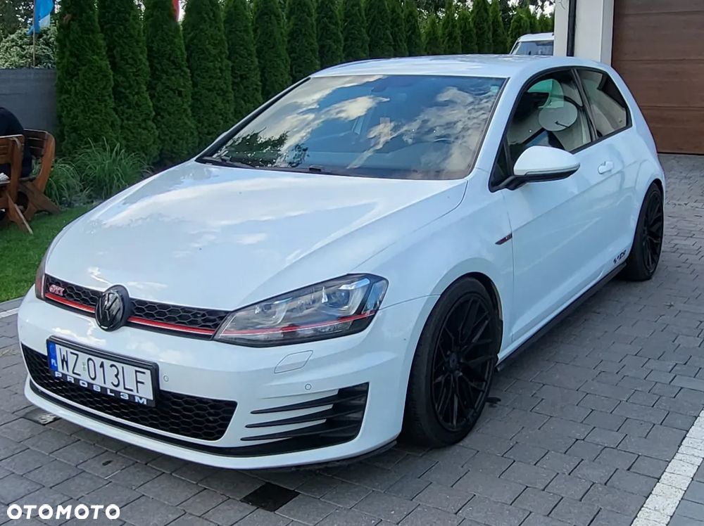 Volkswagen Golf - 4