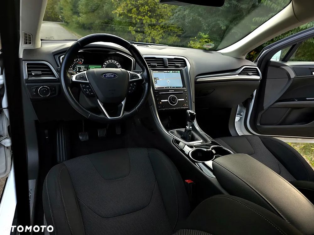 Ford Mondeo 2.0 TDCi Titanium - 38