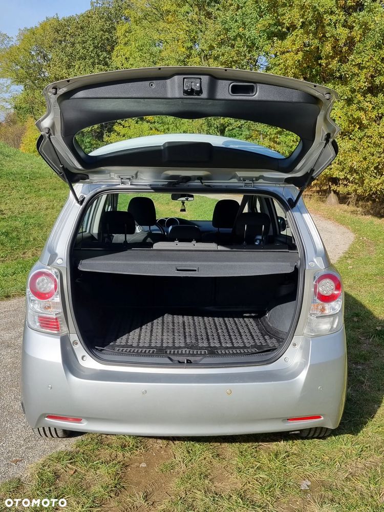 Toyota Verso - 4