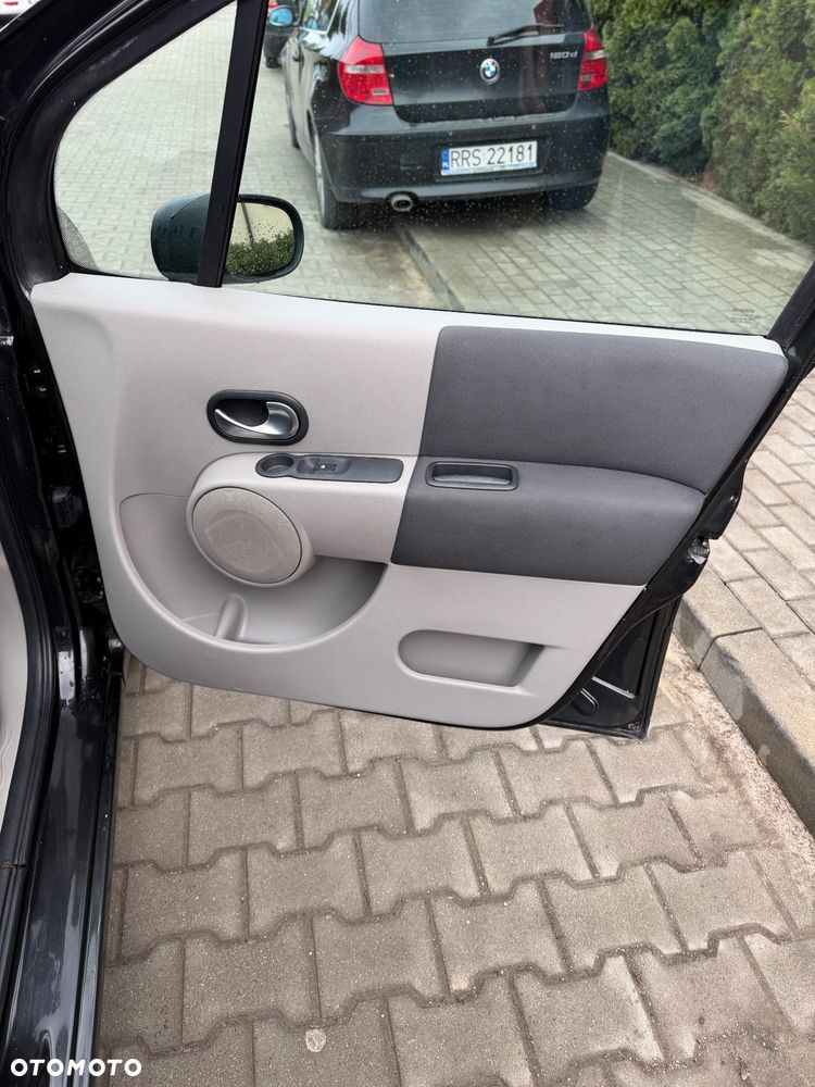 Renault Modus 1.6 16V Dynamique - 17