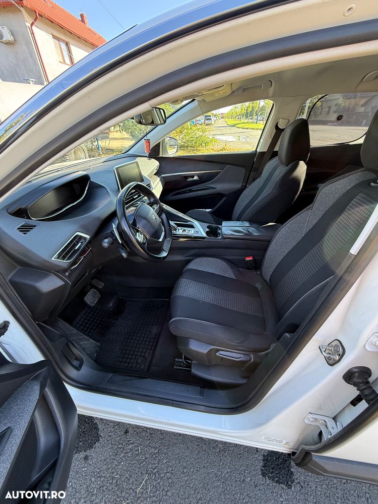 Peugeot 3008 - 8