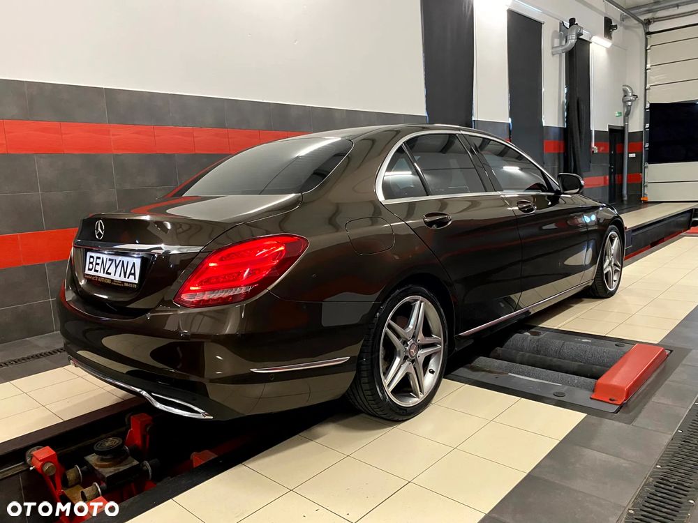 Mercedes-Benz Klasa C 180 CGI BlueEff Elegance - 9