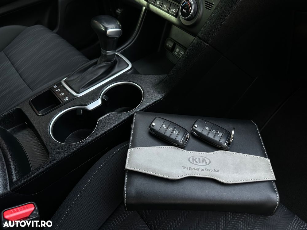 Kia Sportage 1.7 CRDI 2WD ISG Aut. Dream-Team Edition - 36