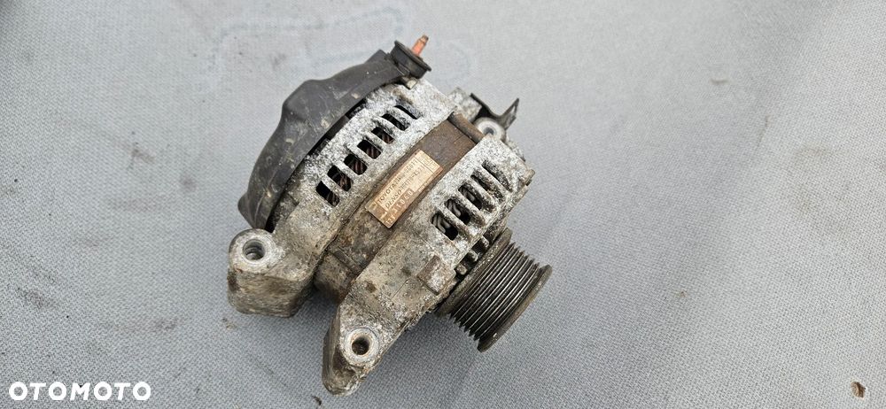 Alternator Toyota Avensis T25 lift T27 Corolla Verso 2,2 D4D D-CAT 104210-4521 - 1
