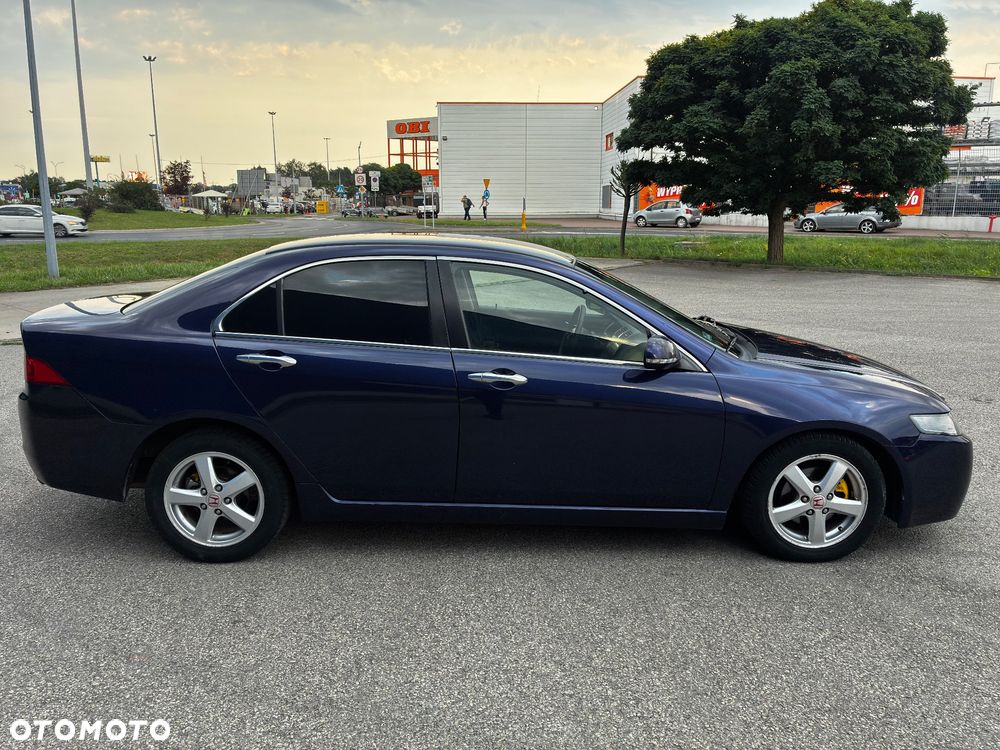 Honda Accord 2.0 Sport - 12