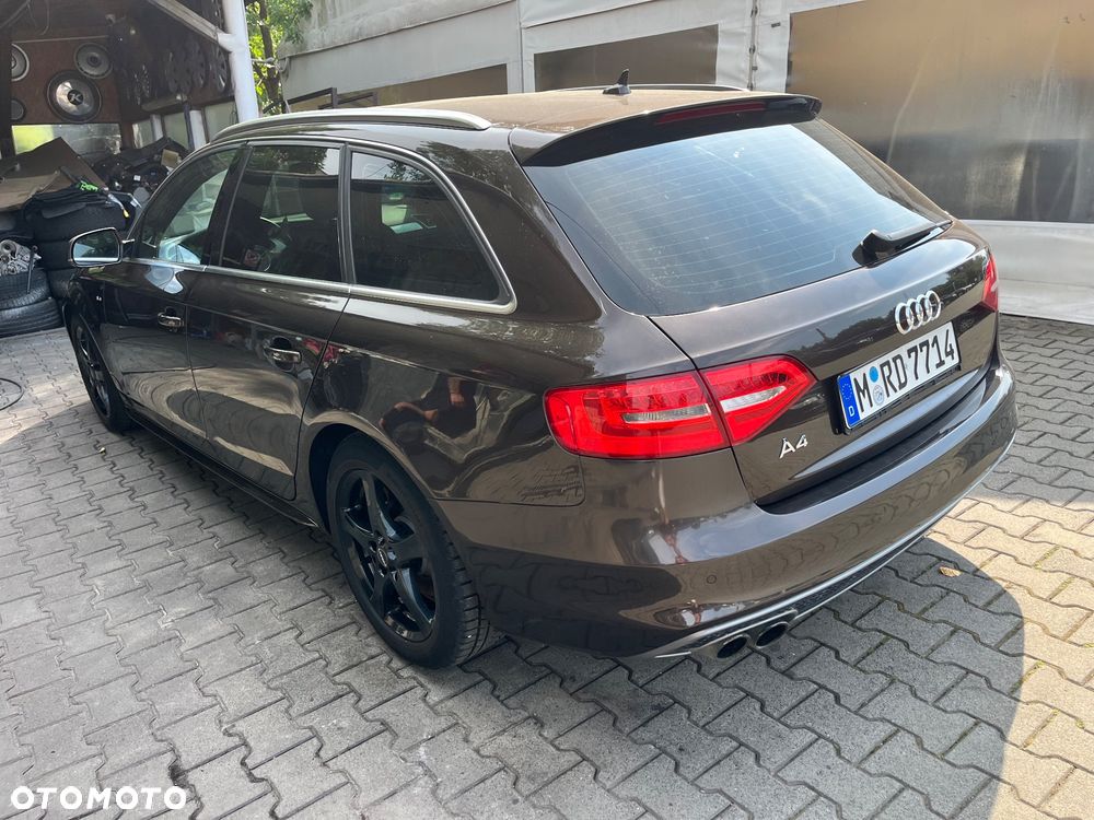 Audi A4 Avant 2.0 TDI DPF quattro S tronic S line Sportpaket - 4