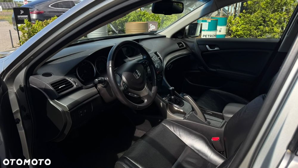 Honda Accord 2.0 Executive - 9