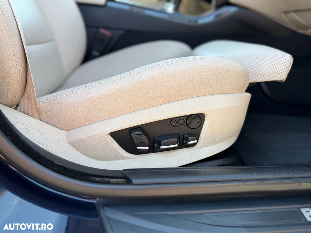 BMW Seria 5 525d xDrive AT - 13