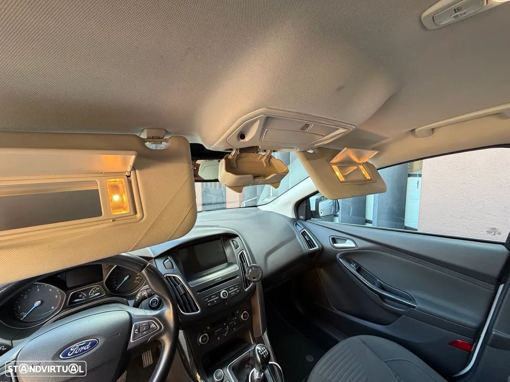 Ford Focus SW 1.5 TDCi Titanium - 34