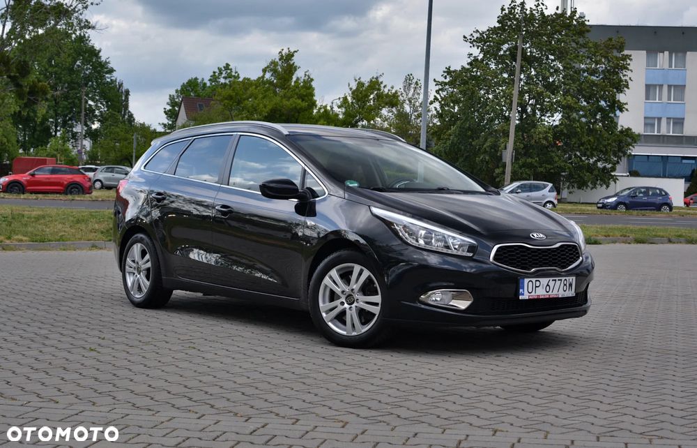 Kia Ceed 1.6 GDI Dream Team Edition - 9