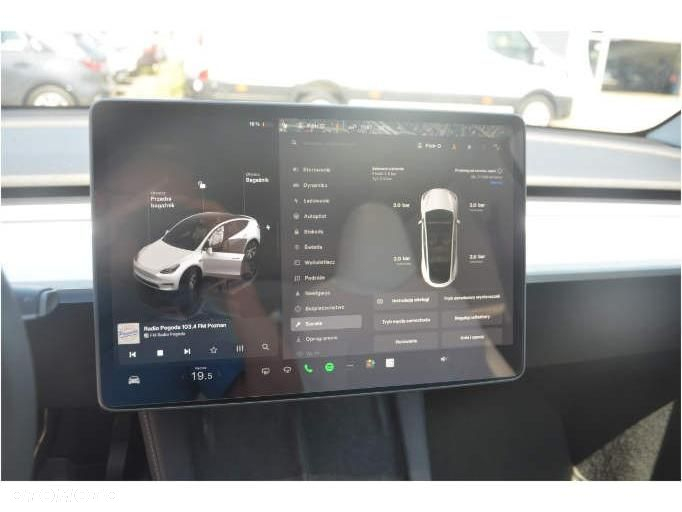 Tesla Y Long Range RWD - 14