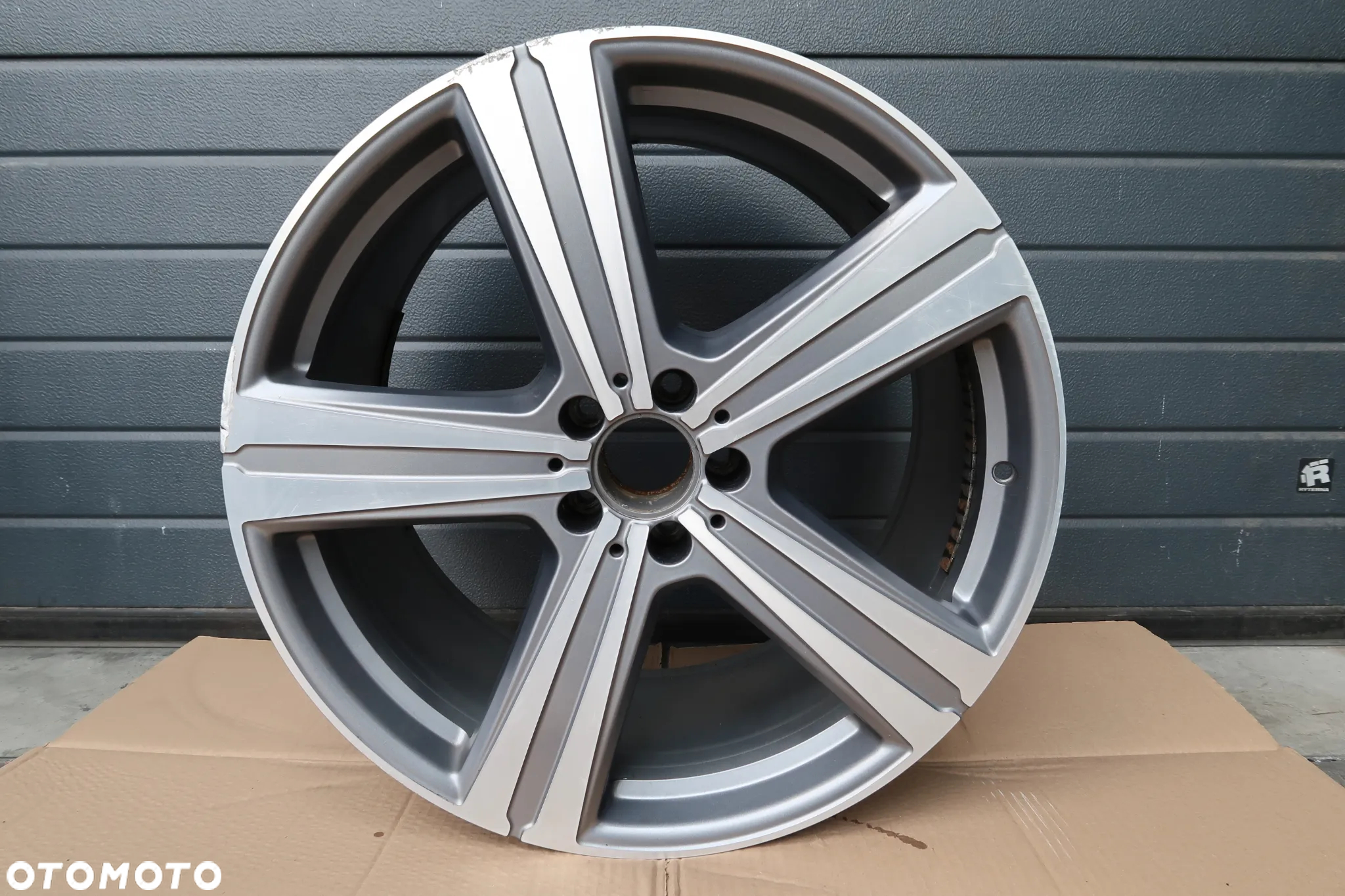 C27 FELGA MERCEDES GL GLE A1674016900 11X21ET49 - 3