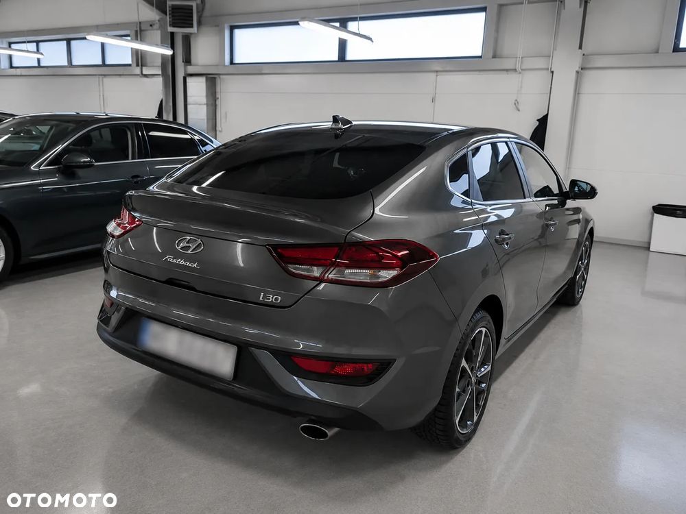 Hyundai i30 1.5 T-GDI 48V Comfort DCT - 4