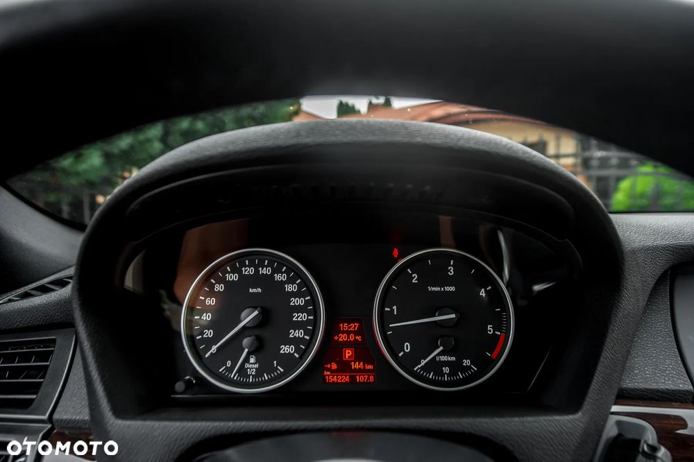 BMW X5 xDrive40d - 30