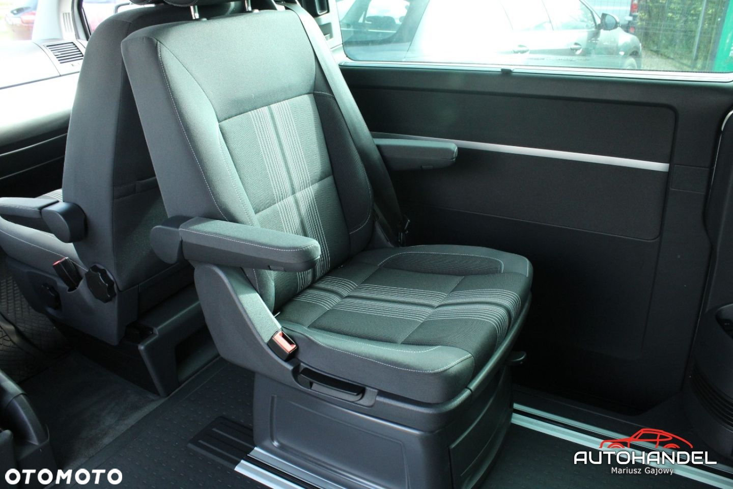 Volkswagen Multivan - 17