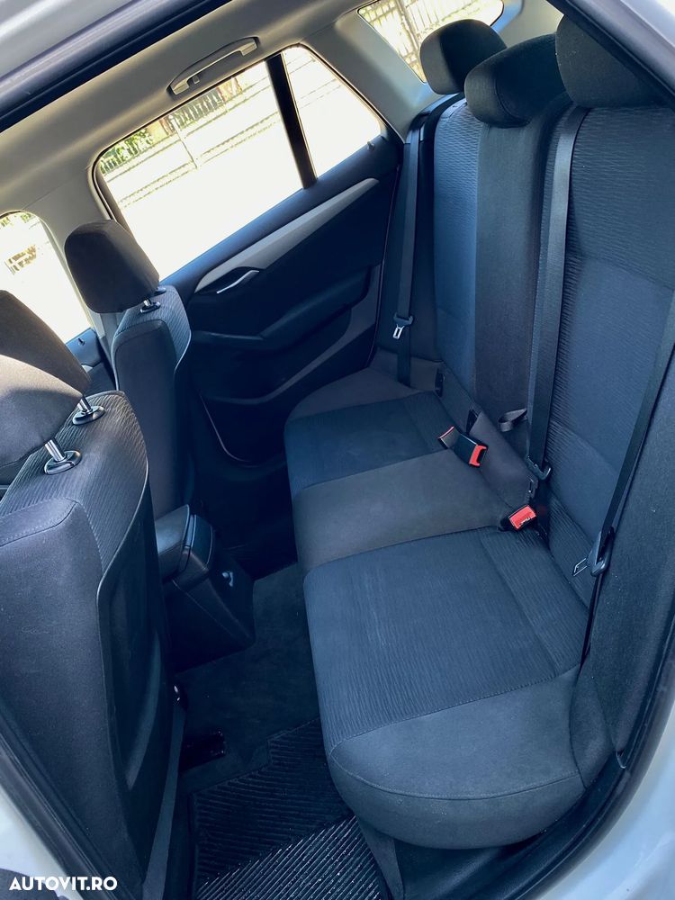 BMW X1 xDrive18d - 17