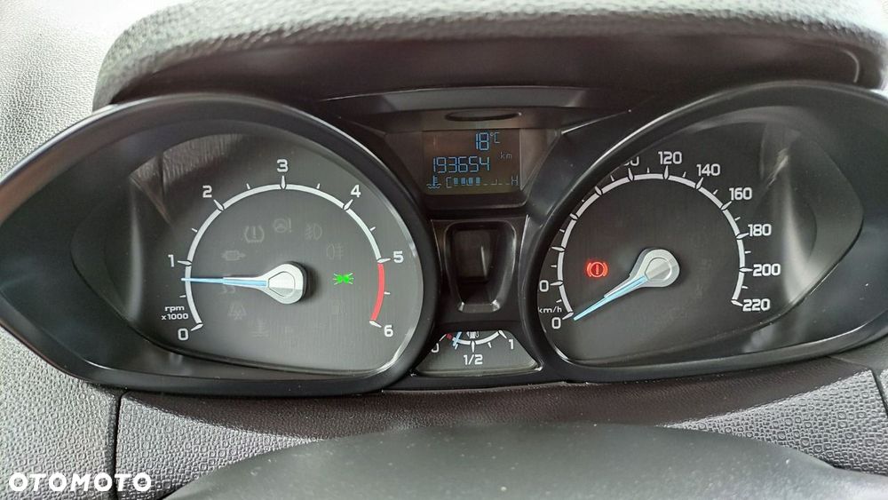 Ford EcoSport - 32