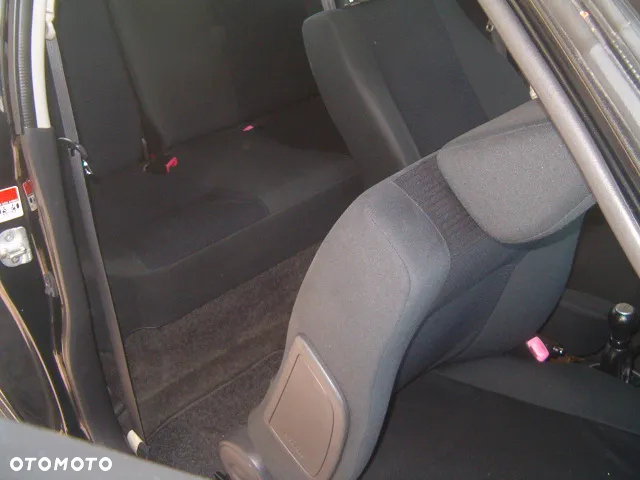 Suzuki Swift - 16