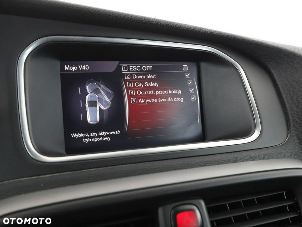 Volvo V40 T2 Momentum - 26