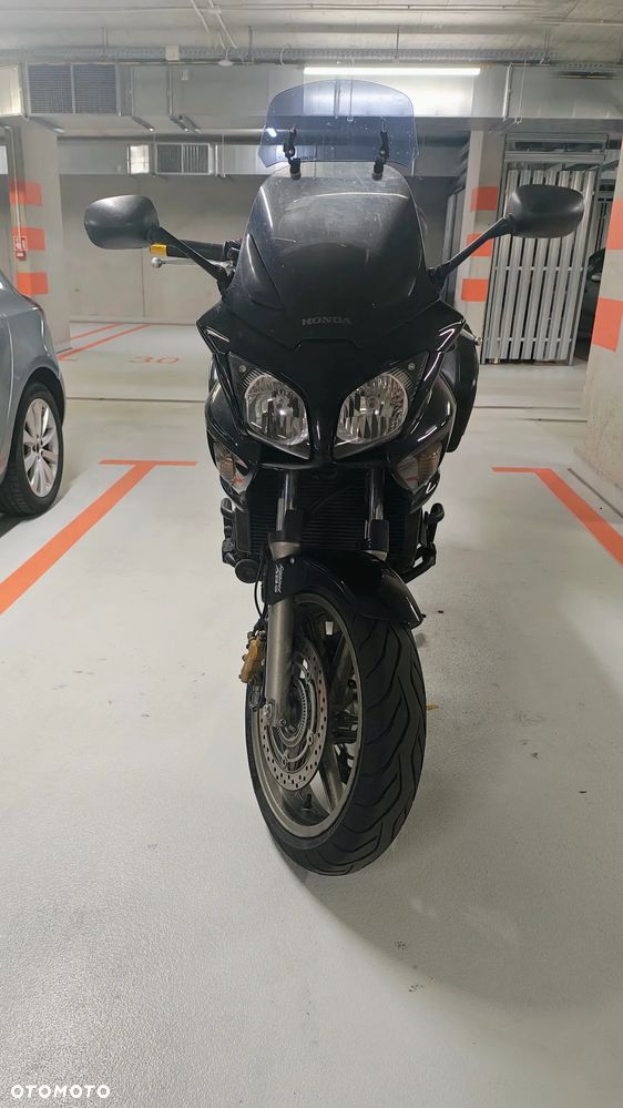 Honda CBF - 2