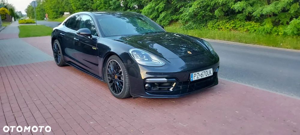 Porsche Panamera 4 E-Hybrid - 3