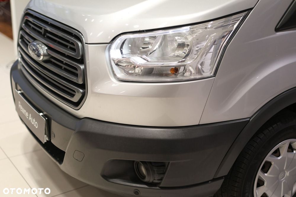 Ford Transit - 25