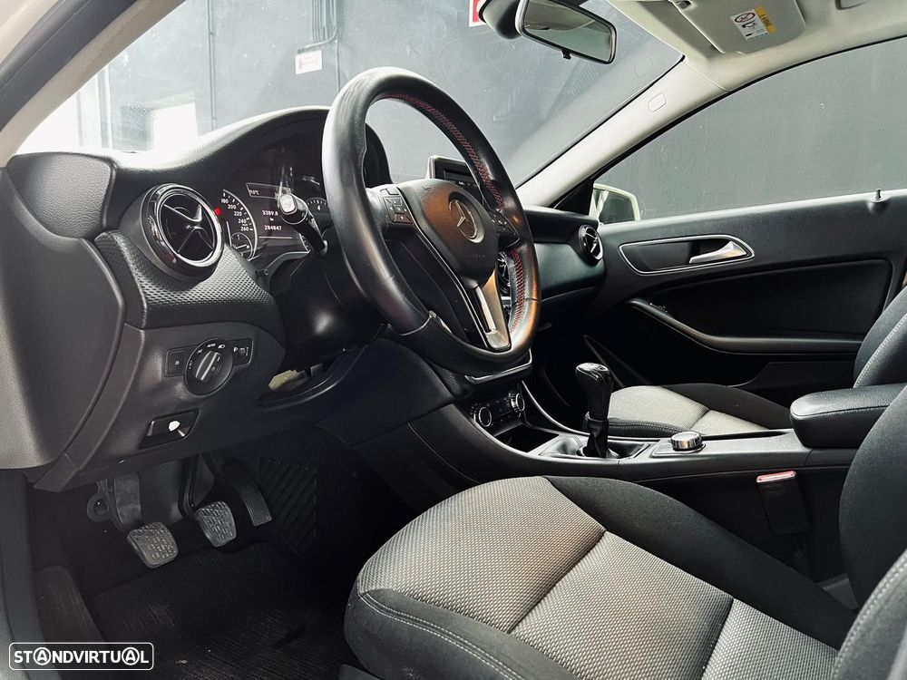 Mercedes-Benz A 180 d - 18
