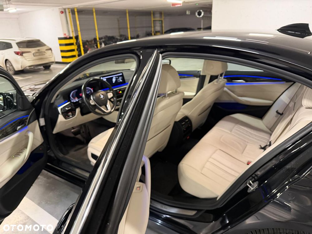 BMW Seria 5 520d xDrive Luxury Line - 8