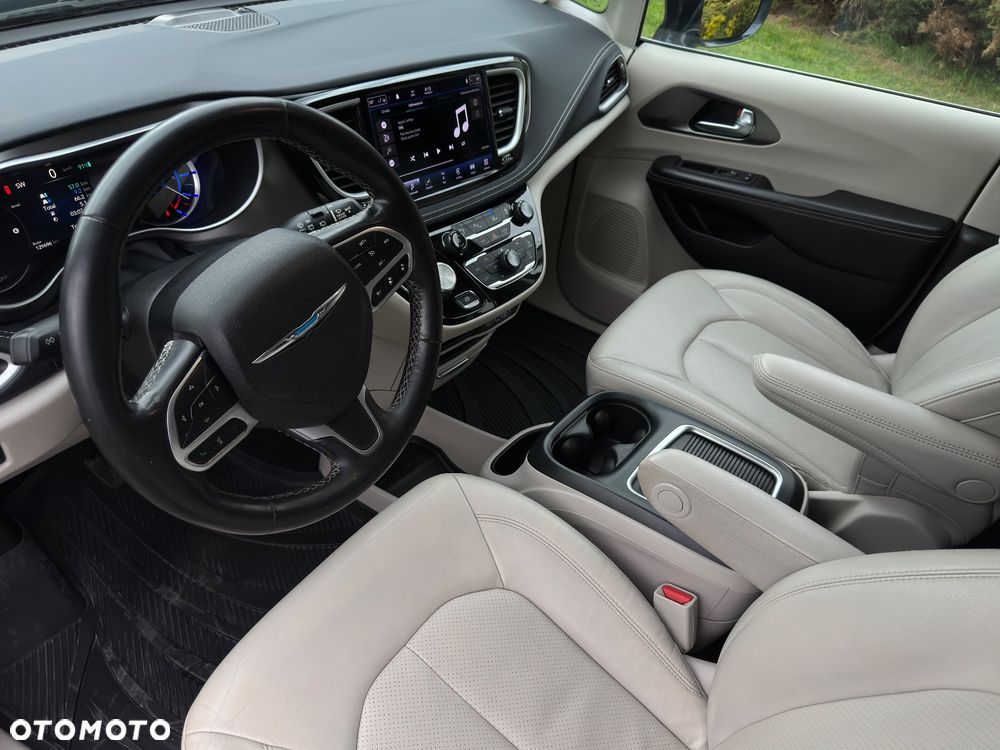 Chrysler Pacifica - 6