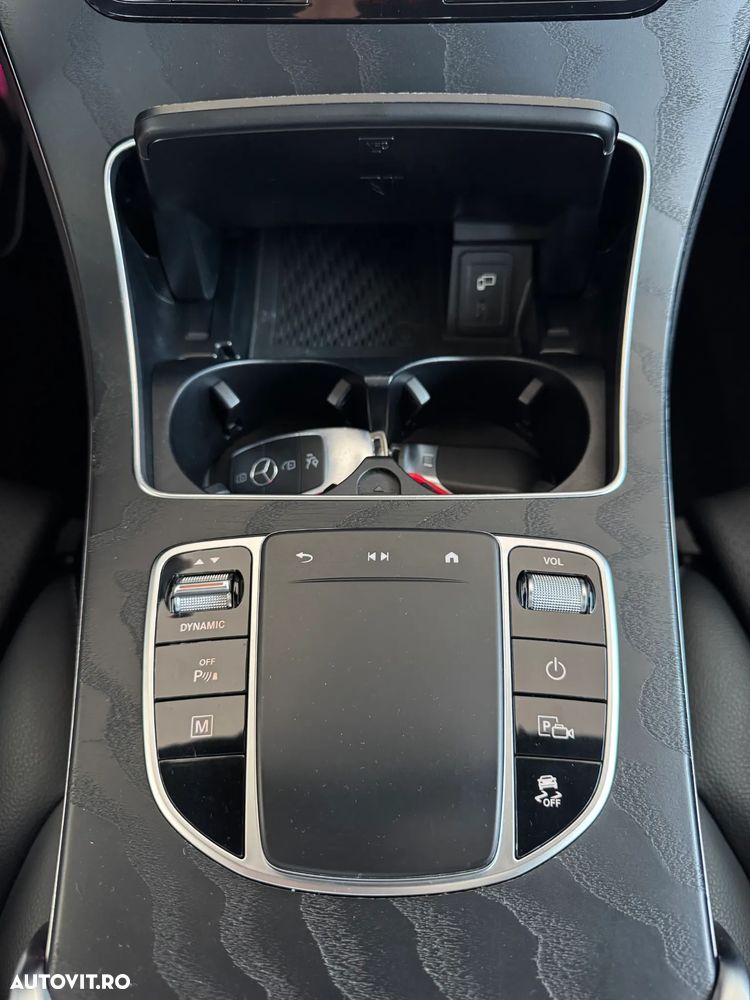 Mercedes-Benz GLC Coupe 300 e 4Matic 9G-TRONIC AMG Line Plus - 28