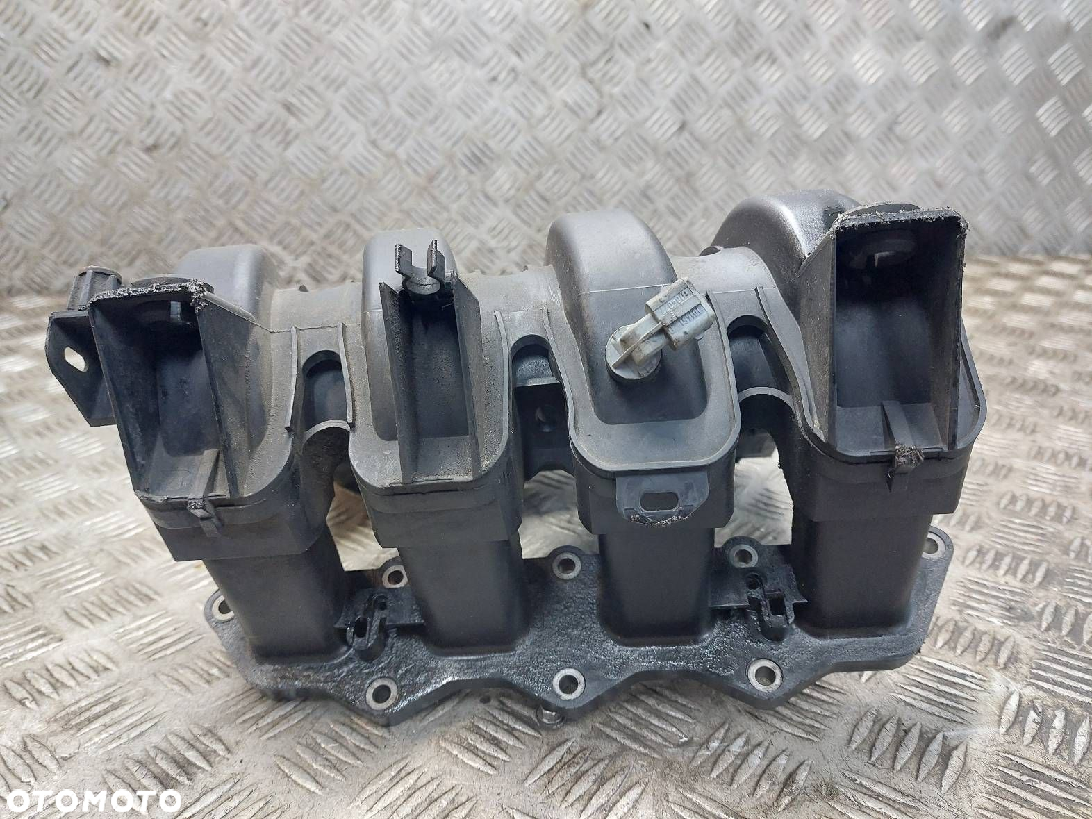 KOLEKTOR SSĄCY MODUS I 1.2 16V 8200633248 8200105165 H104077 - 2