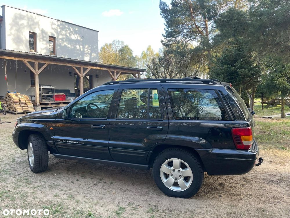 Jeep Cherokee - 8