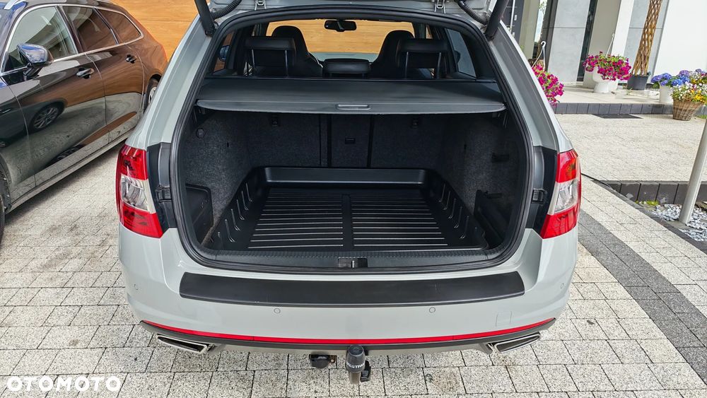 Skoda Octavia 2.0 TDI DSG RS - 5