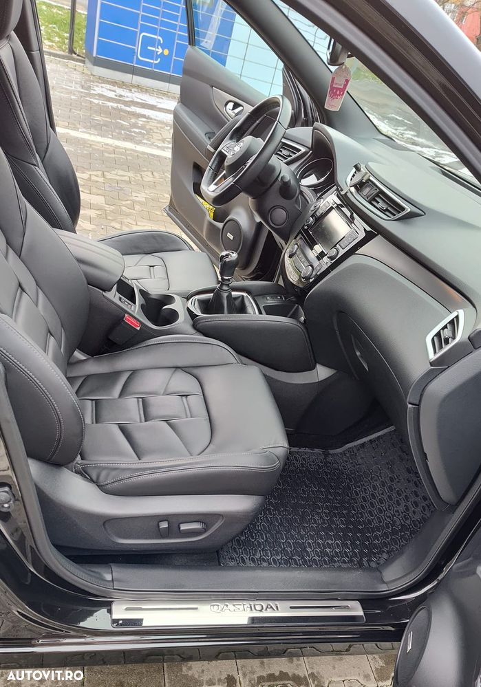 Nissan Qashqai 1.3 DIG-T TEKNA+ - 12