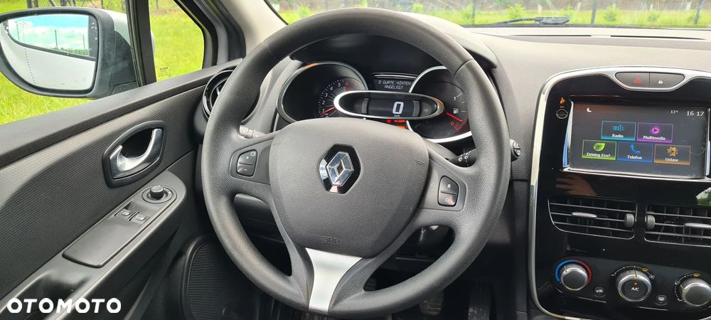 Renault Clio 1.2 16V 75 Life - 11
