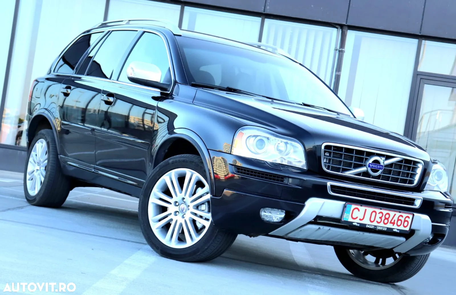 Volvo XC 90 D5 AWD Geartonic Summum - 3
