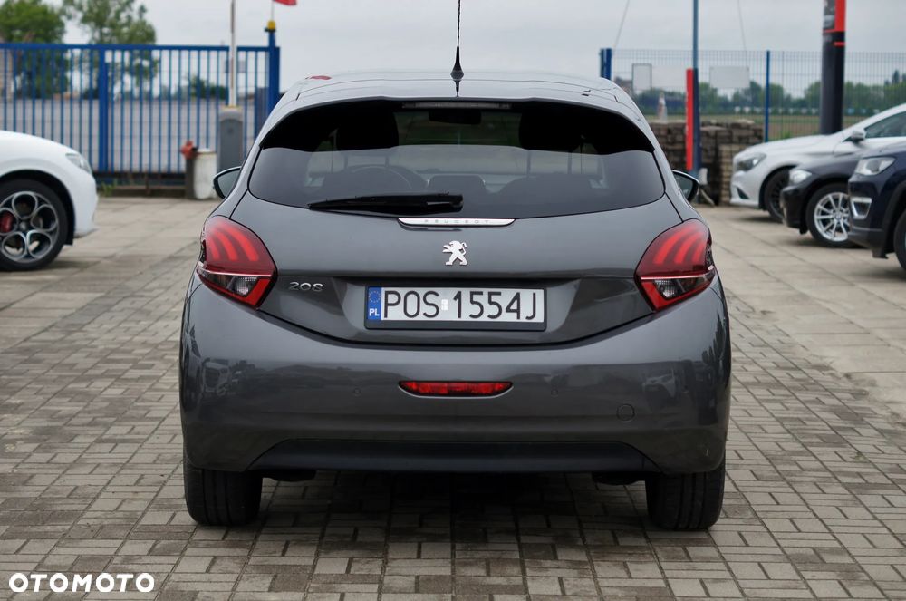 Peugeot 208 1.2 PureTech Style - 5