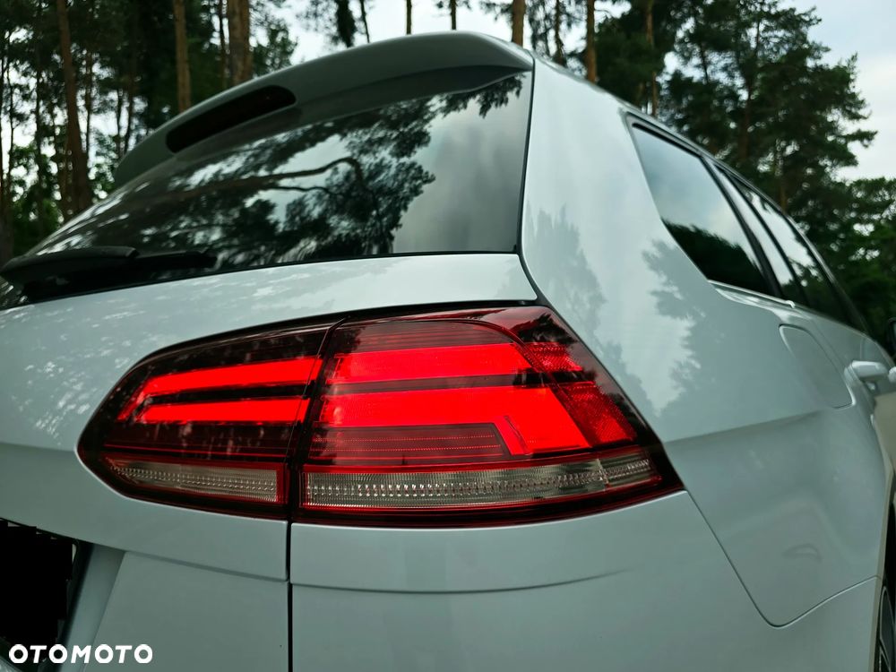 Volkswagen Golf 1.5 TSI ACT OPF DSG Highline - 23