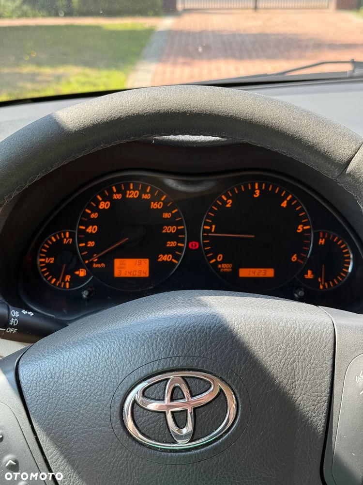 Toyota Avensis 2.2 D-CAT Sol - 13