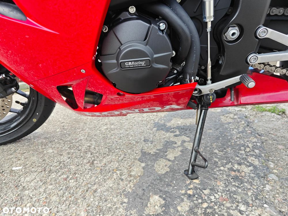 Honda CBR - 7