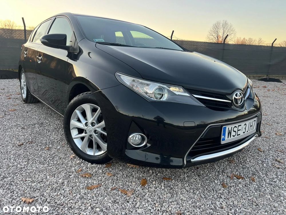 Toyota Auris 1.6 Dynamic - 1