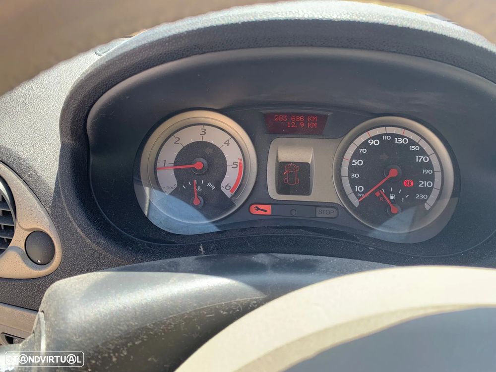 Renault Clio 1.5 dCi Confort - 8