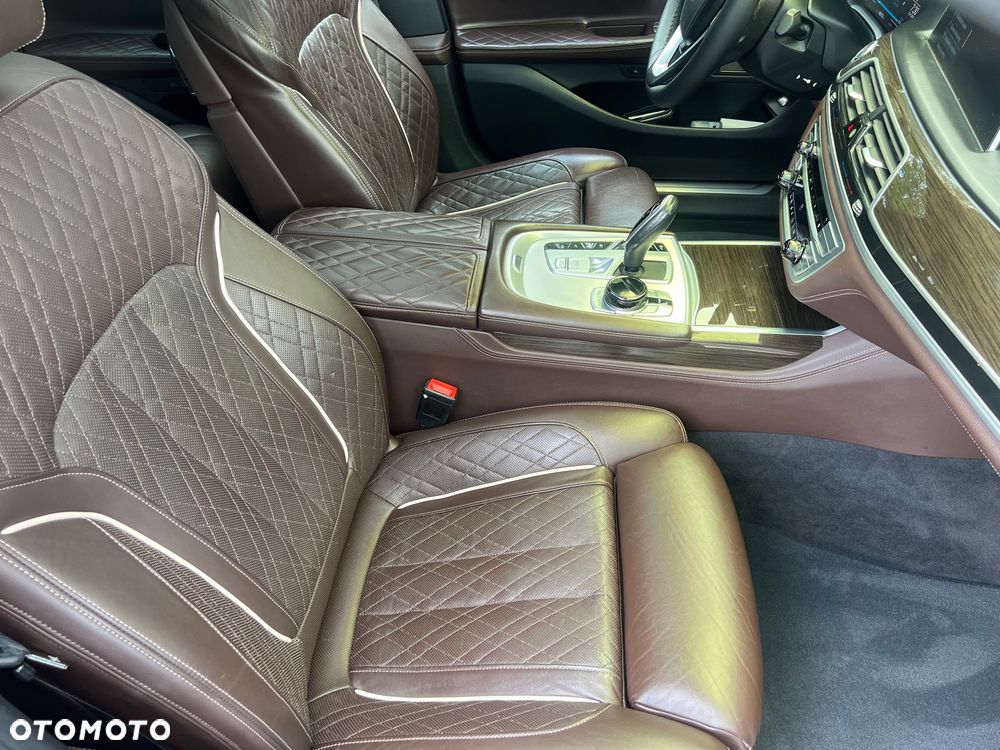 BMW Seria 7 745e - 9