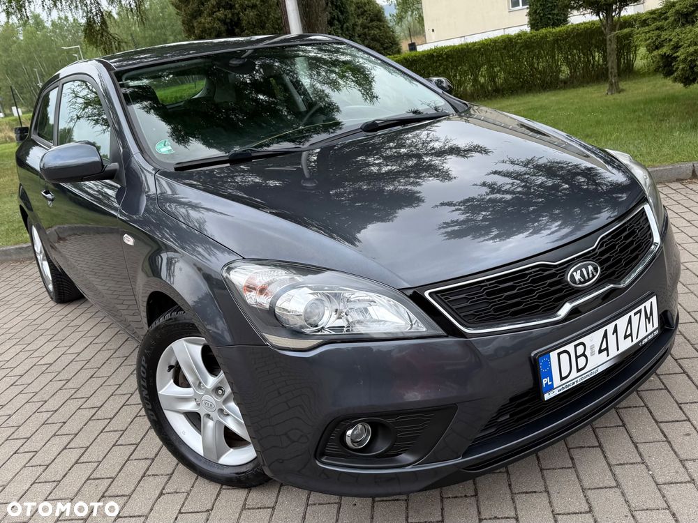 Kia Ceed 1.4 CVVT Dream Team Edition - 18