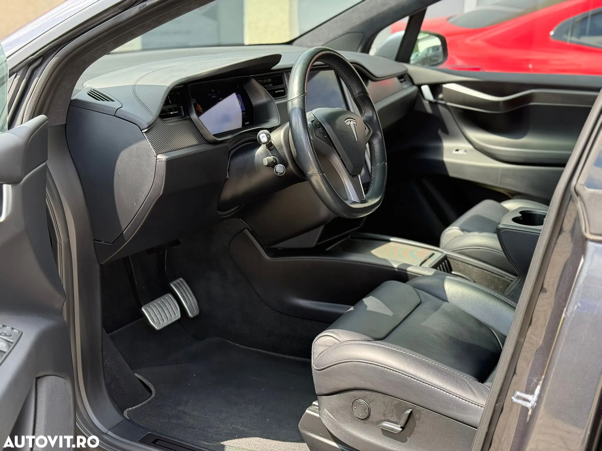 Tesla Model X - 23
