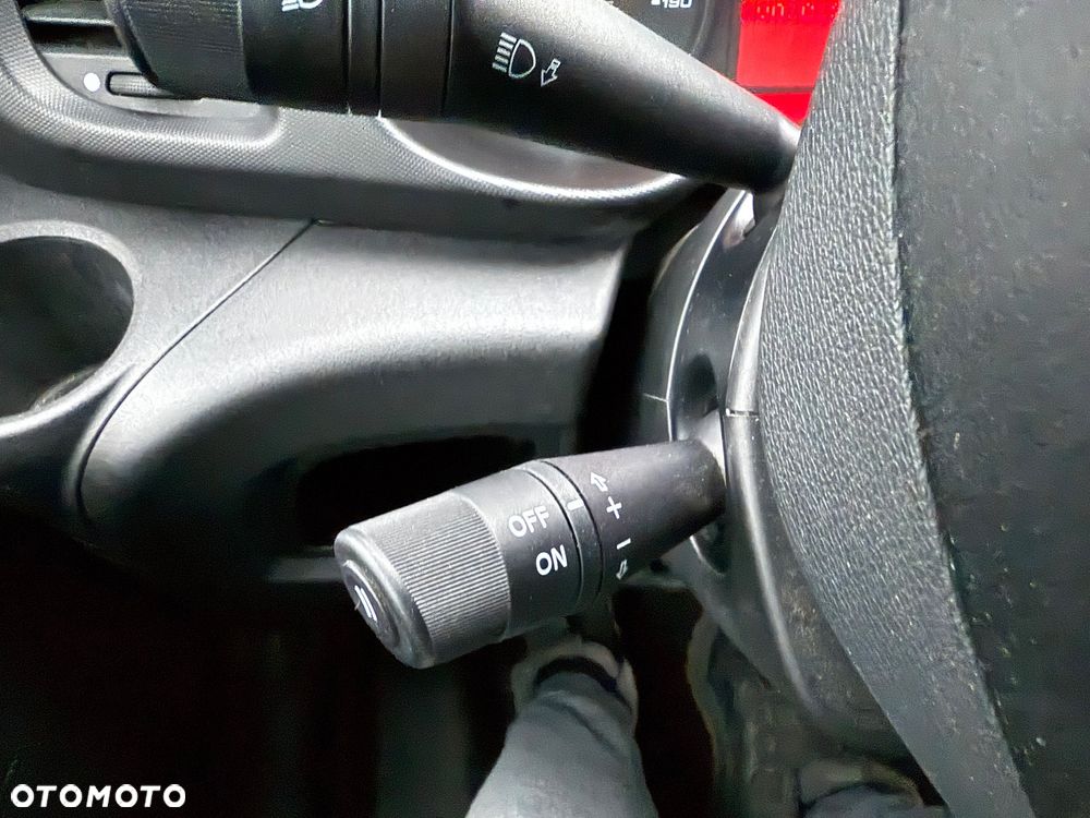 Iveco DAILY 35-170 *3.0* TYLKO 92000 km* KONTENER* Bliźniak* Tempomat* Blokada Mostu* - 16