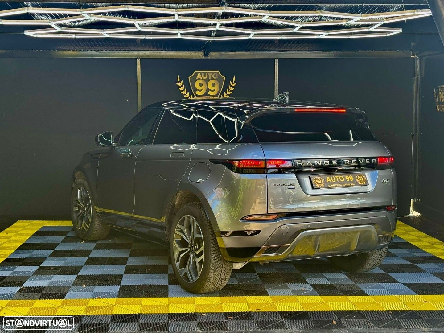 Land Rover Range Rover Evoque 1.5 P300e AWD Auto - 3