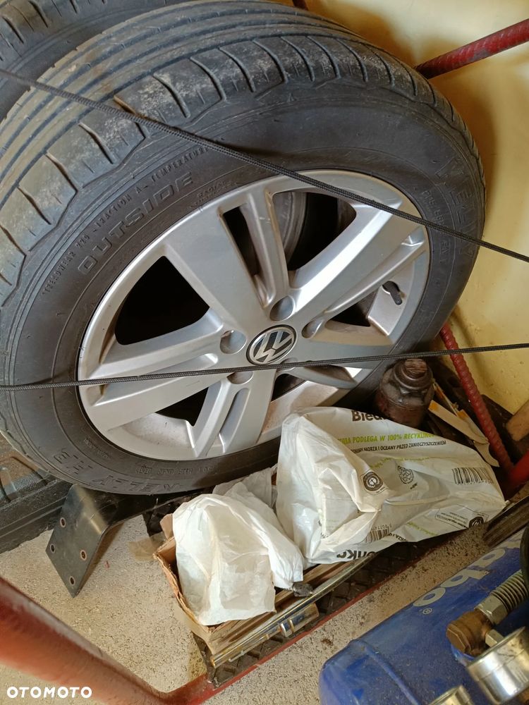 Volkswagen Golf 2.0 TDI DPF MATCH - 15