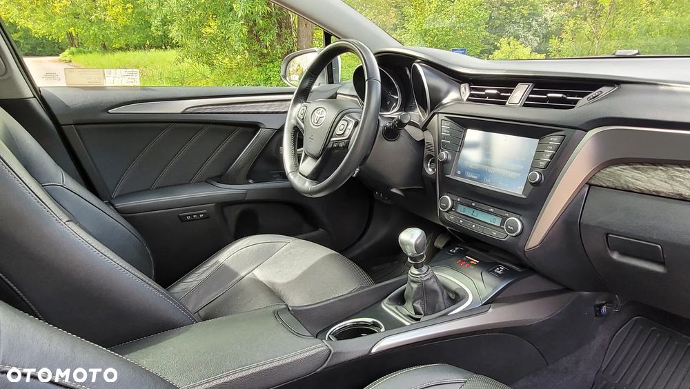 Toyota Avensis - 21