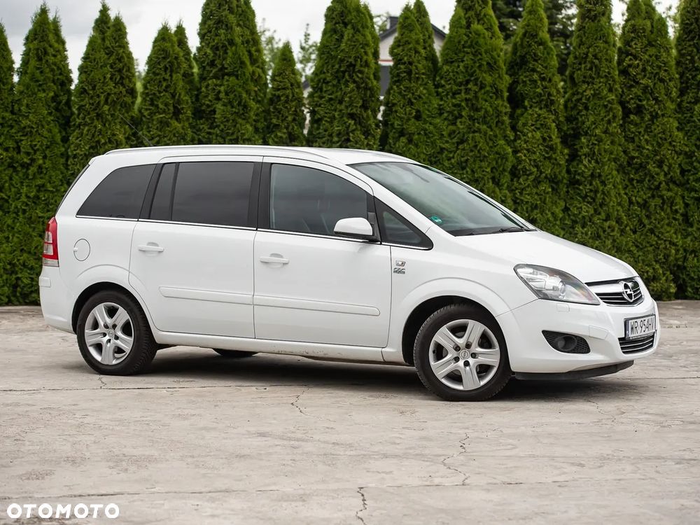 Opel Zafira - 10